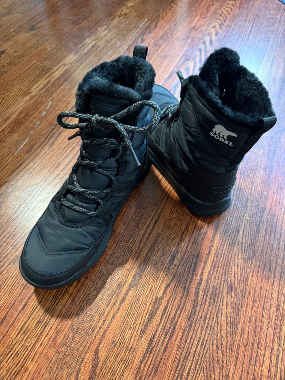 Sorel Black Quilted Faux-Fur Lined Lace-Up Boots